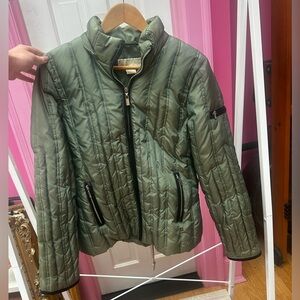 MCHAEL KORS army green puffer jacket Size L